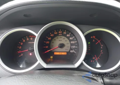 2011 Toyota Tacoma Prerunner V6 из США, поврежденный, VIN 3TMJU4GN3BM116553